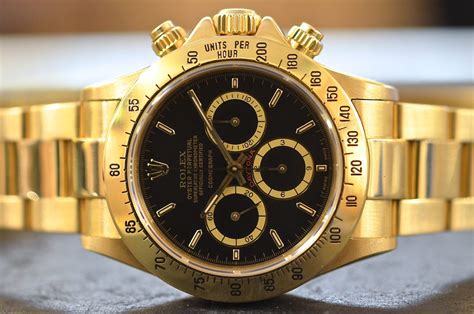 rolex daytona oro giallo cinturino pelle prezzo|rolex daytona valore.